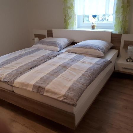 נוישטט אן זאקסן Ferienwohnung Karlguth מראה חיצוני תמונה