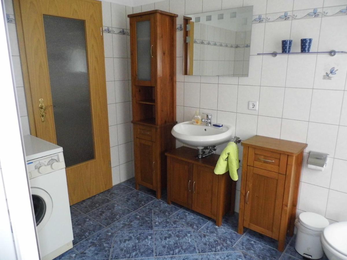נוישטט אן זאקסן Ferienwohnung Karlguth מראה חיצוני תמונה
